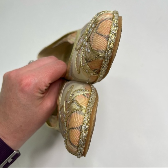 VINTAGE Roberto Capucci Gold Floral Embroidered Metallic Espadrille Wedges Shoes - Picture 8 of 13